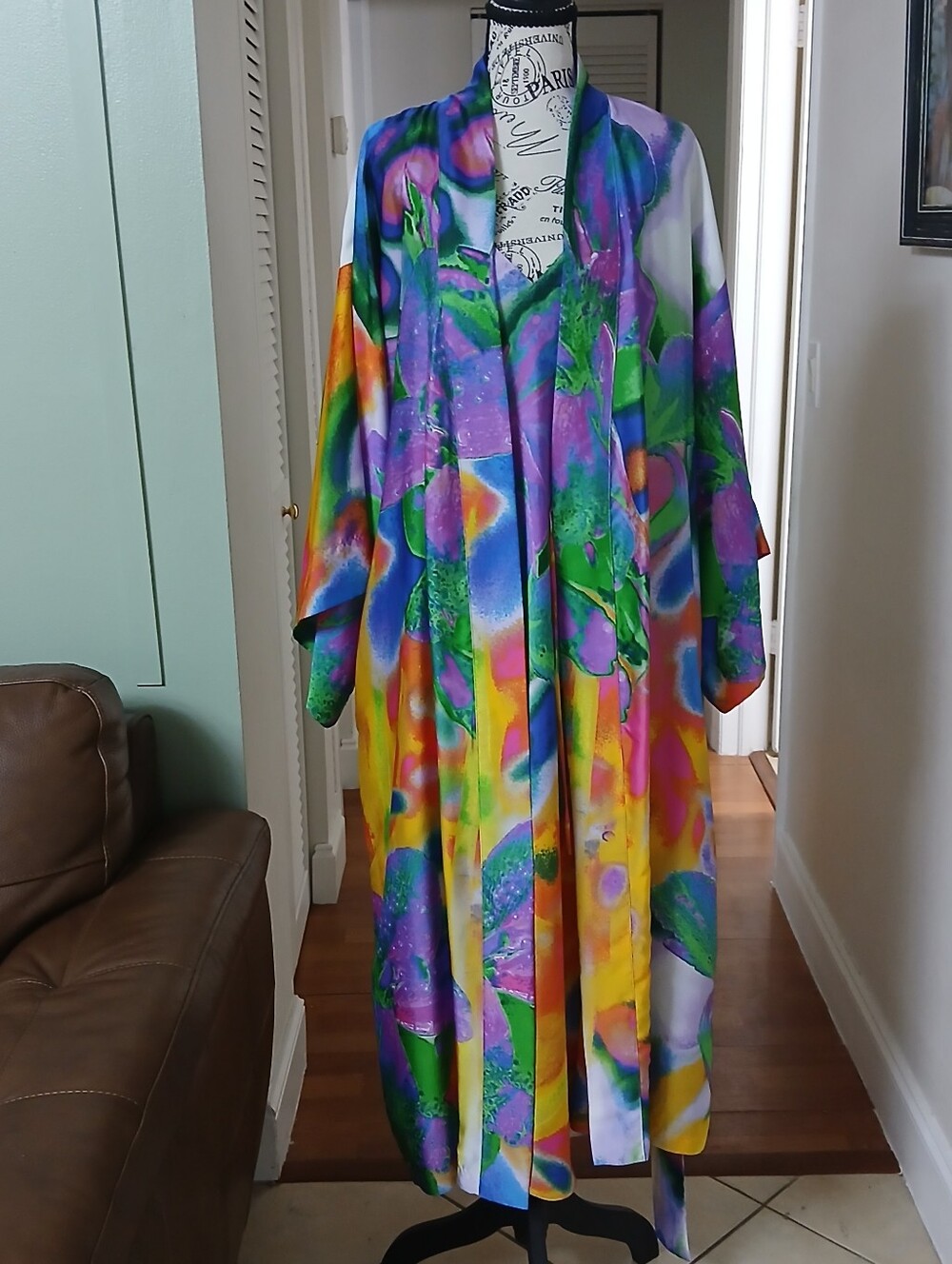 Natori Multicolor Kimono Robe & Slip Dress Matching Set - Picture 4 of 10